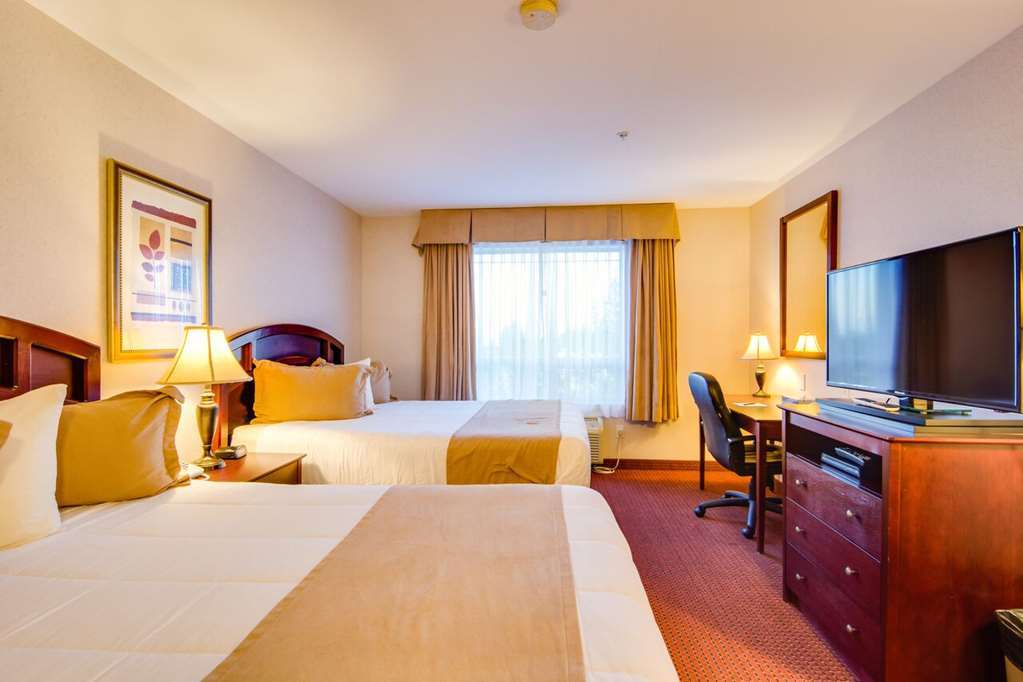 Peavine Inn & Suites High Prairie Zimmer foto