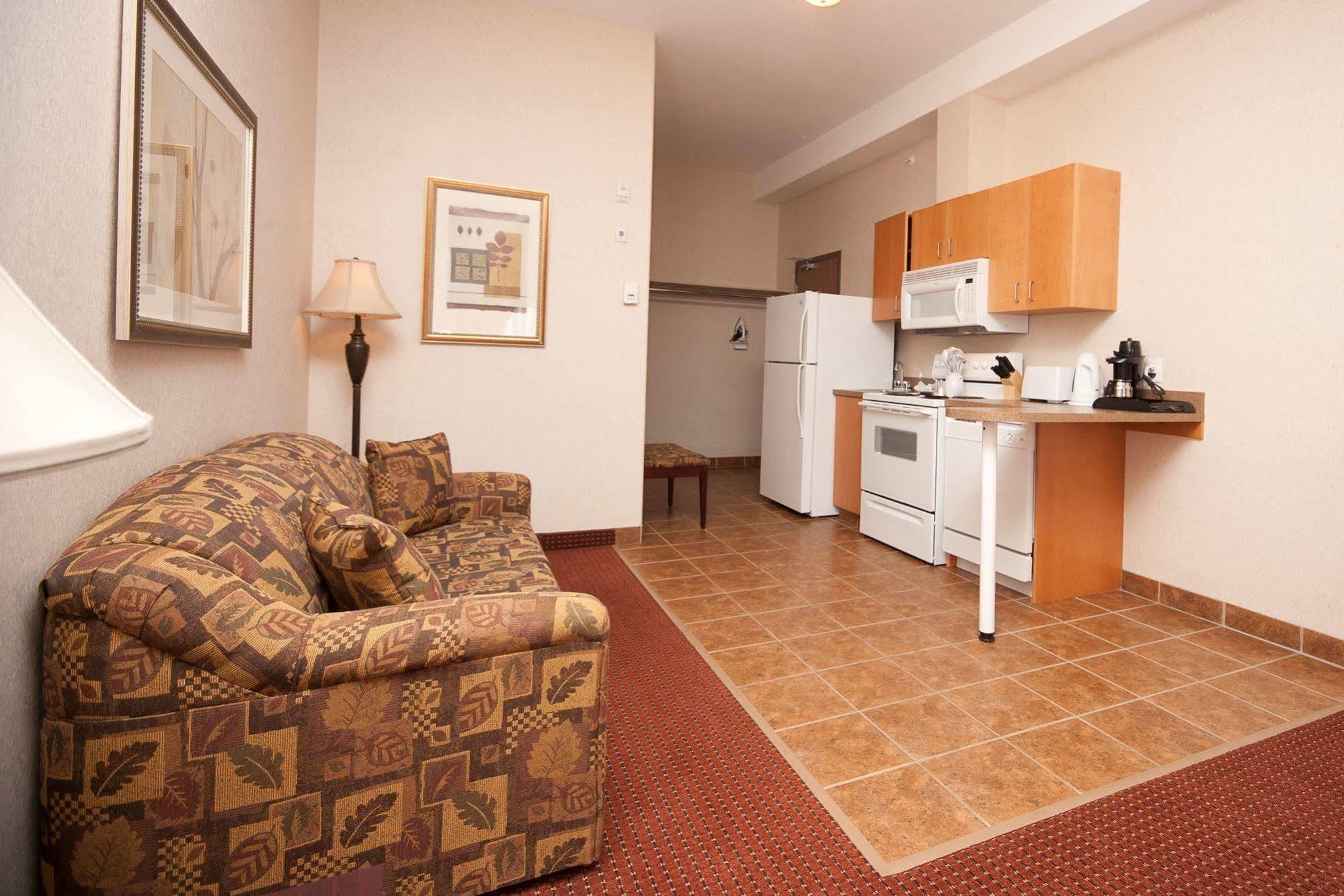 Peavine Inn & Suites High Prairie Exterior foto